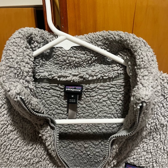 Patagonia Soft Gray Quarter-Zip Fleece - Picture 4 of 7